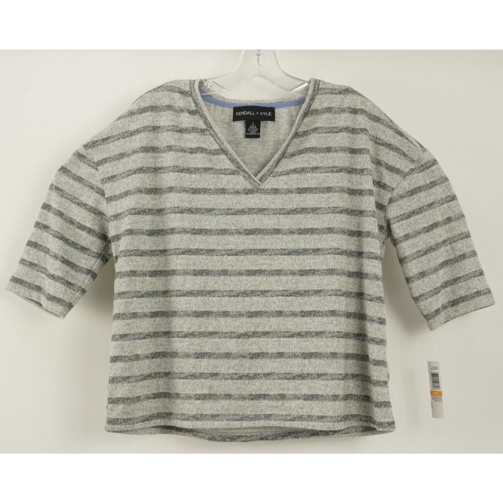 New Kendall + Kylie Women's S Oversized Half Sleeve Gray Stripe Knit V-Neck Top
